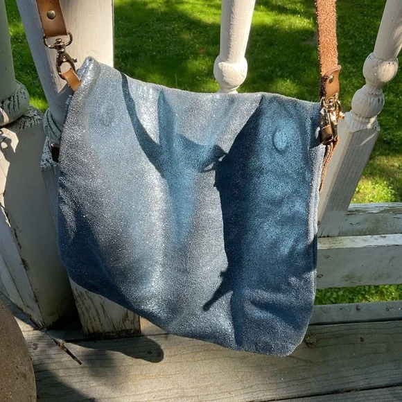 Head Regal Metallic Blue Crossbody Bag - Picture 3 of 5